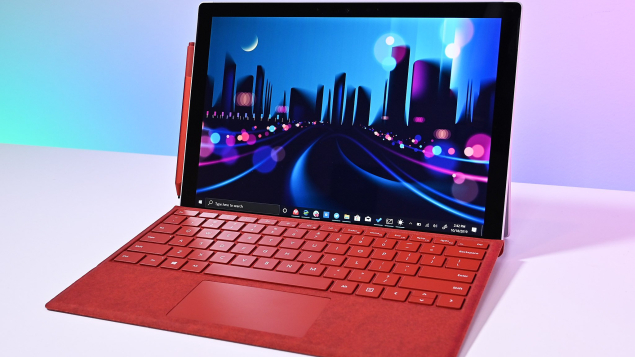 Surface Laptop Go và Surface Pro 7 Plus được bình chọn là laptop 12 inch tốt nhất năm 2022